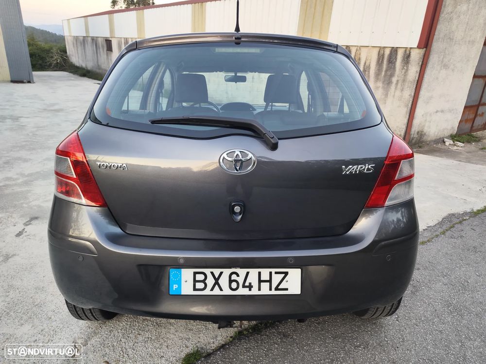 Toyota Yaris 1.33 VVT-i High Pack+NAVI MM - 6