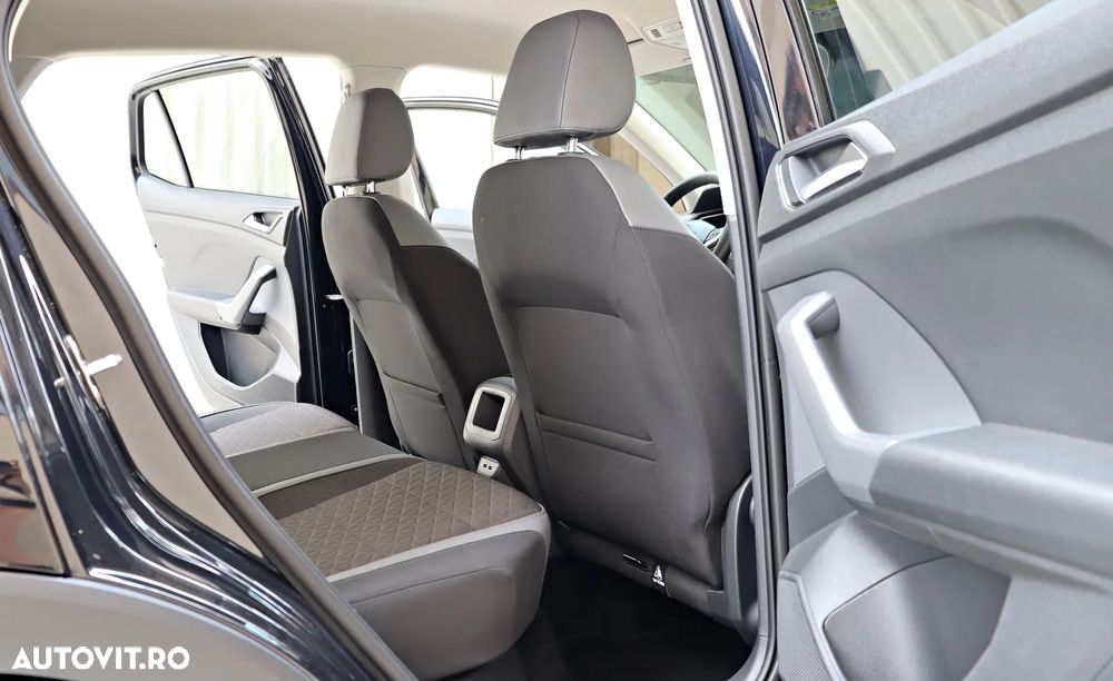 Volkswagen T-Cross - 14