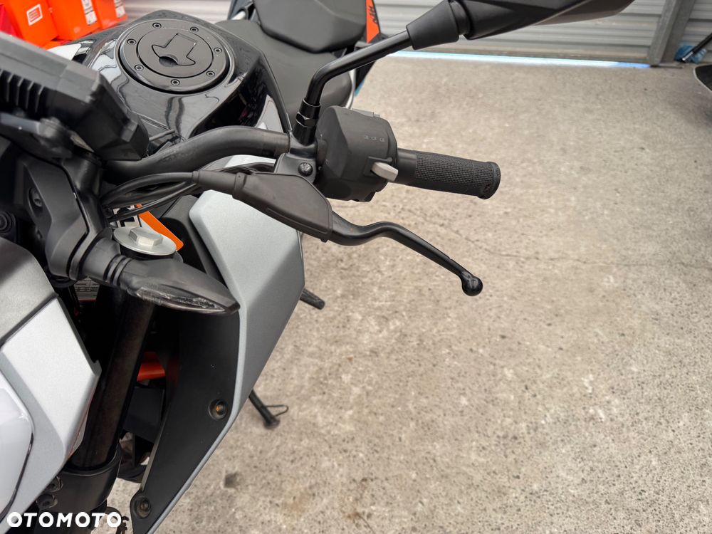KTM Duke 125 - 14