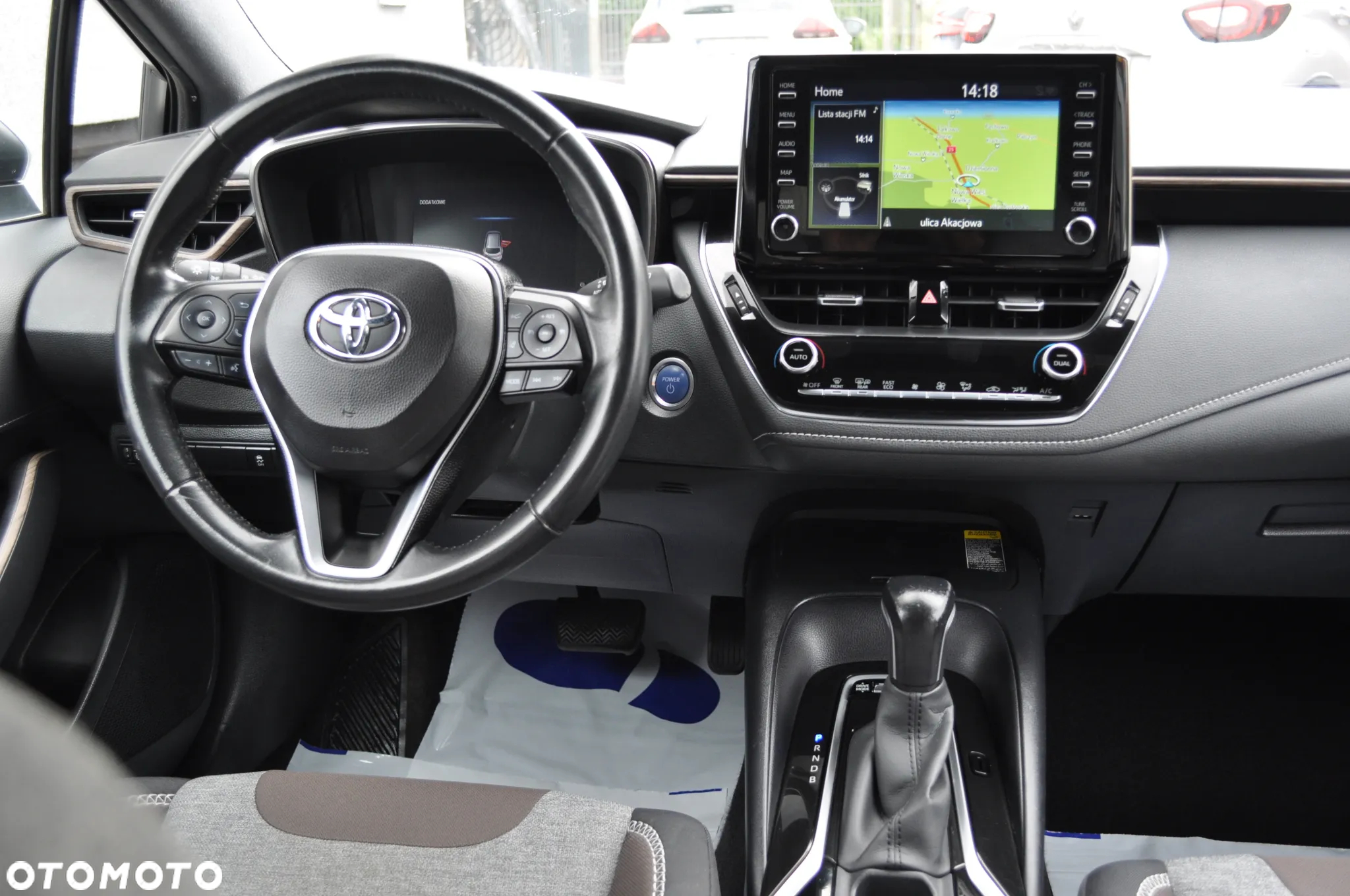 Toyota Corolla 1.8 Hybrid Trek - 15