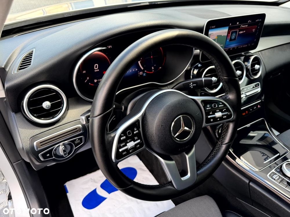 Mercedes-Benz Klasa C 220 d 4Matic 9G-TRONIC AMG Line - 11