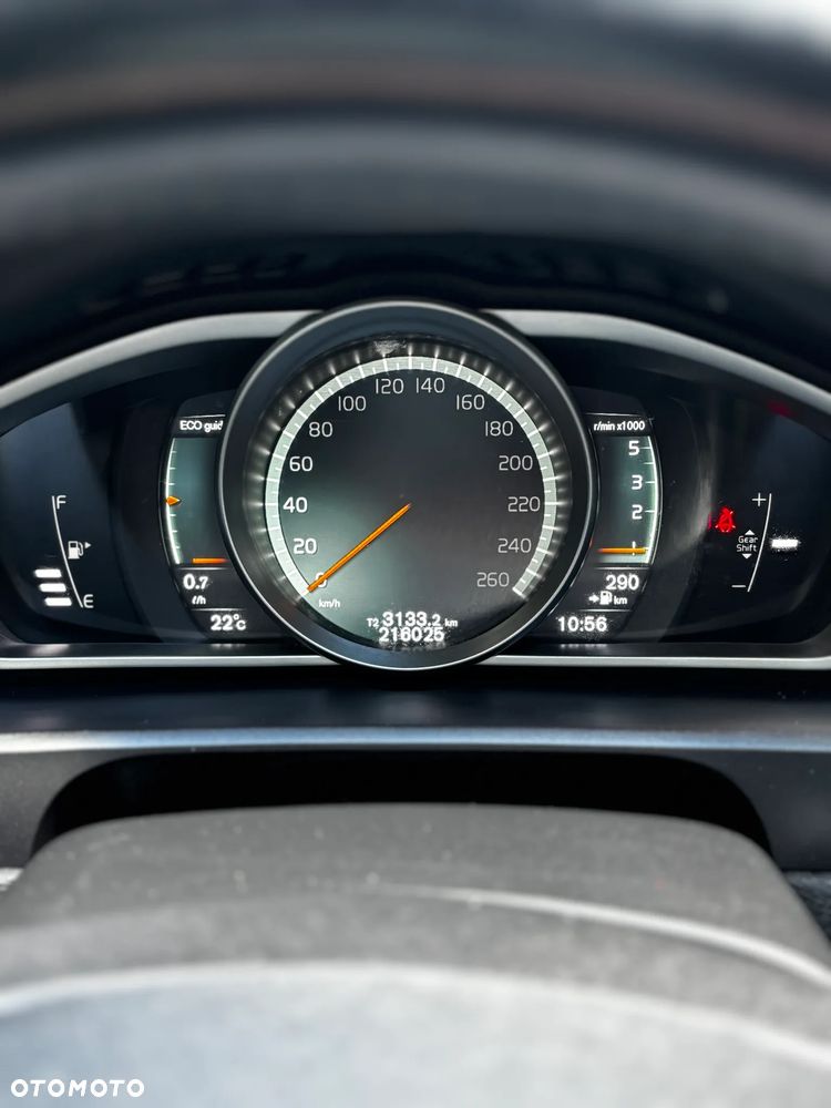 Volvo V40 D2 Momentum - 6