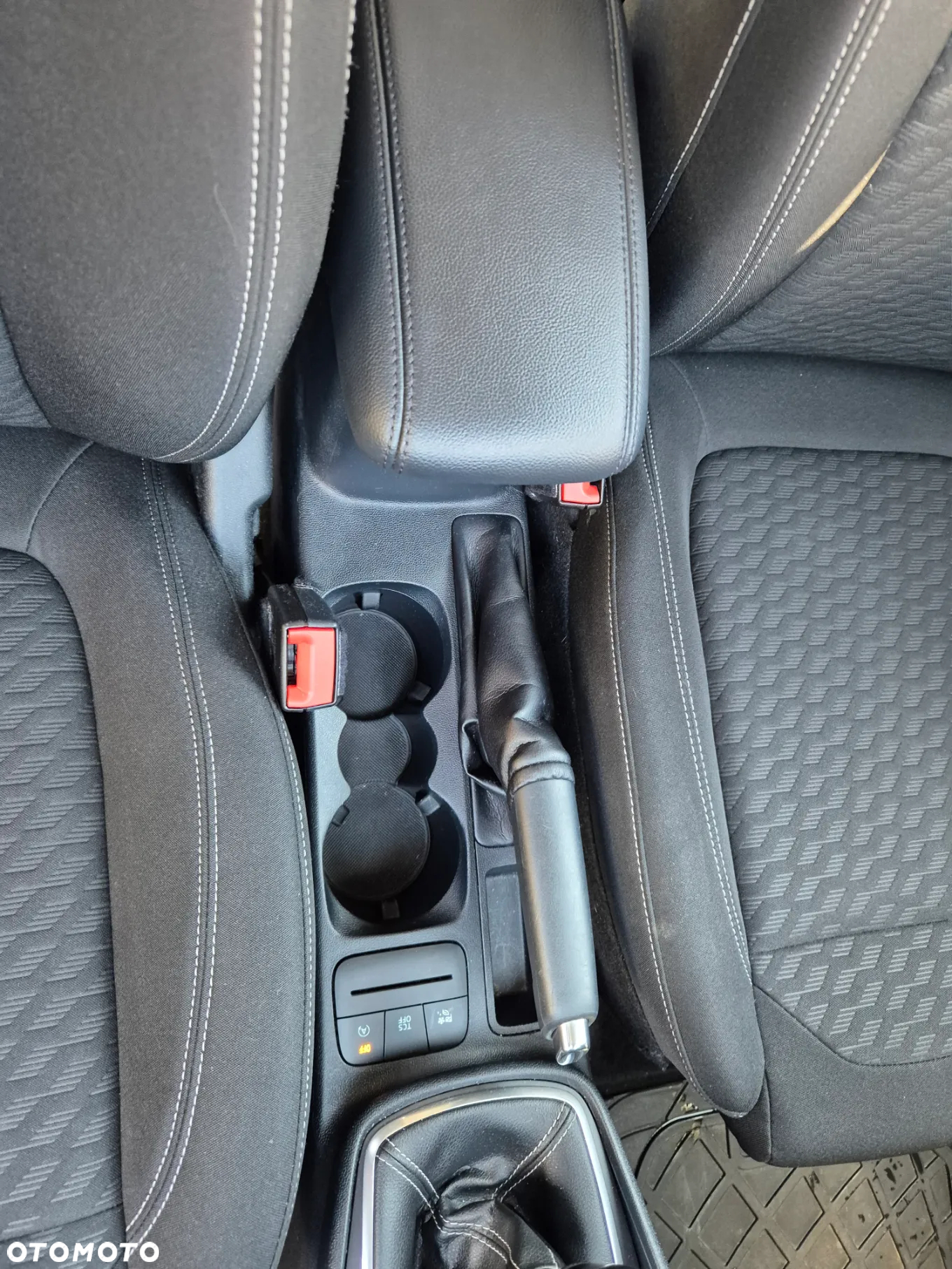 Ford Fiesta 1.0 EcoBoost Hybrid S&S TITANIUM - 15