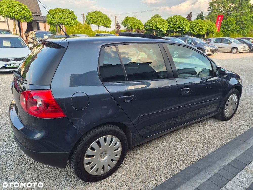 Volkswagen Golf - 11