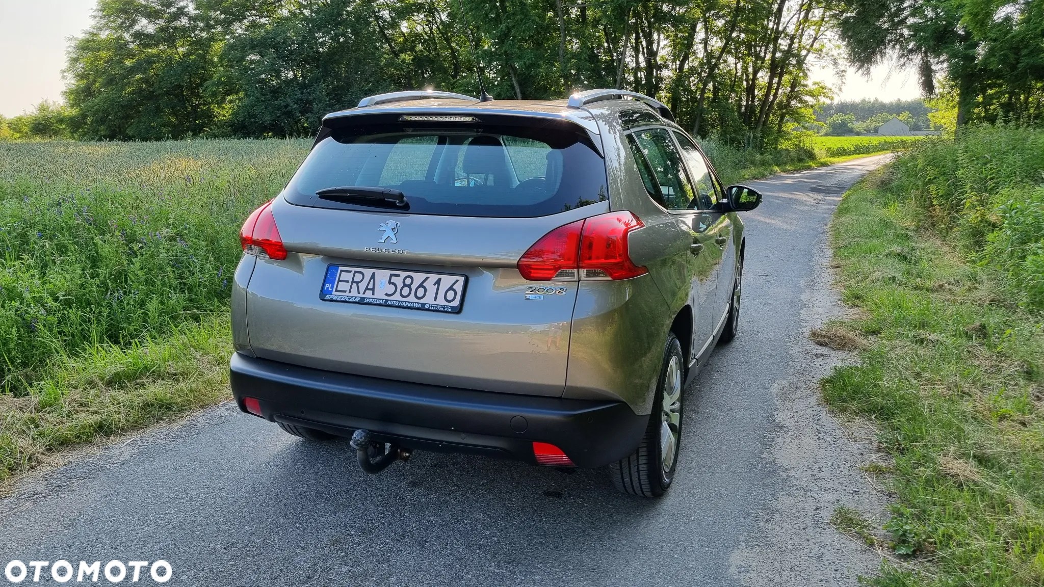Peugeot 2008 1.6 e-HDi Active S&S - 8