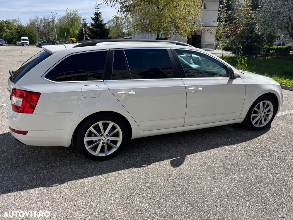 Skoda Octavia 2.0 TDI STYLE DSG - 7
