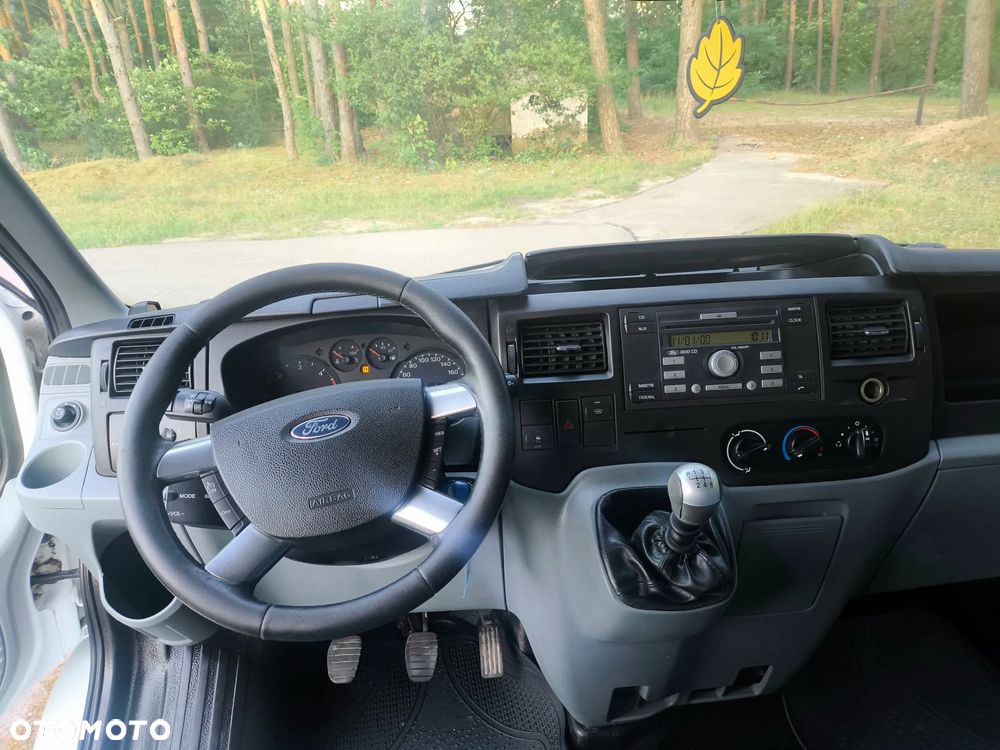 Ford Transit - 13