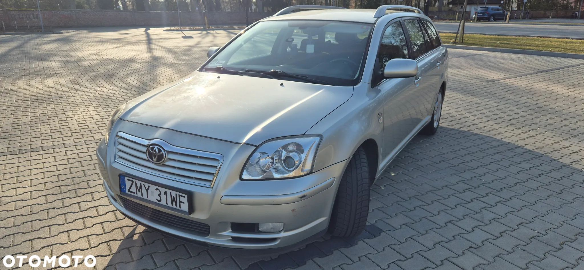 Toyota Avensis 2.0 D-4D Sol Plus - 1