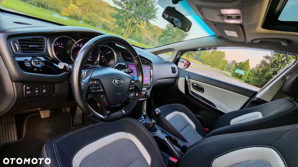 Kia Ceed 1.4 CVVT Dream Team Edition - 21