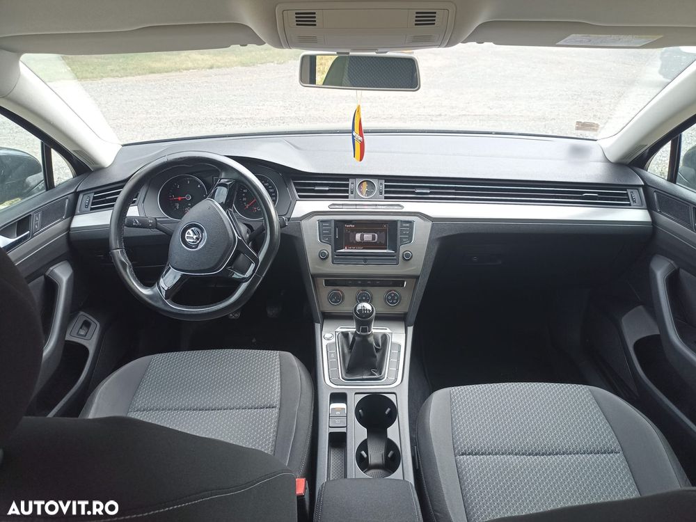 Volkswagen Passat - 6