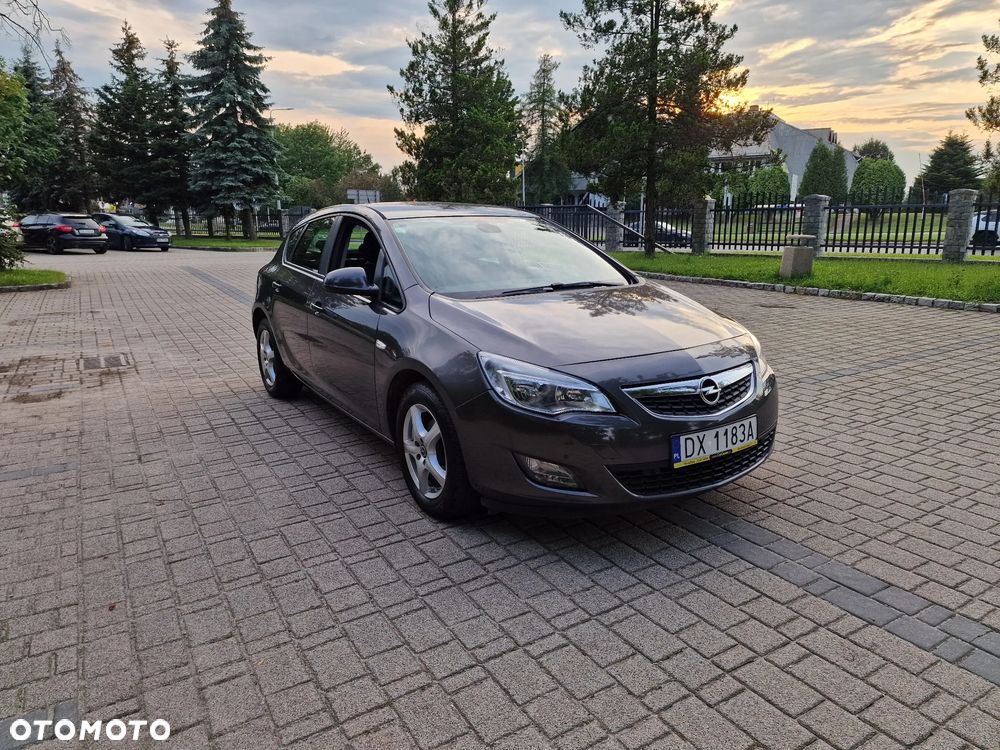 Opel Astra 1.6 Cosmo - 31