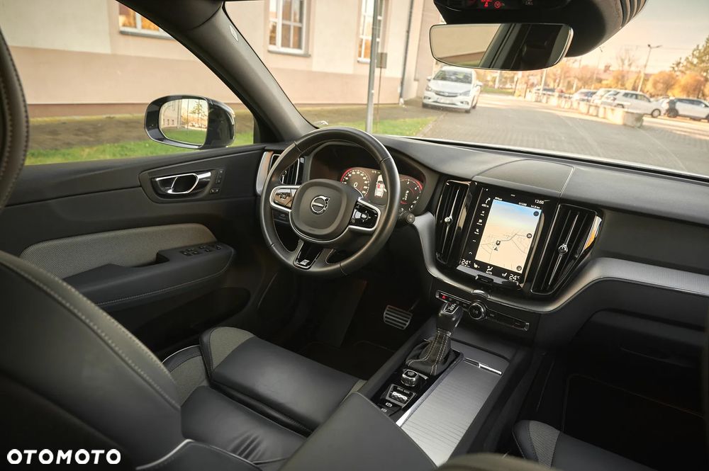 Volvo XC 60 D4 R-Design - 30
