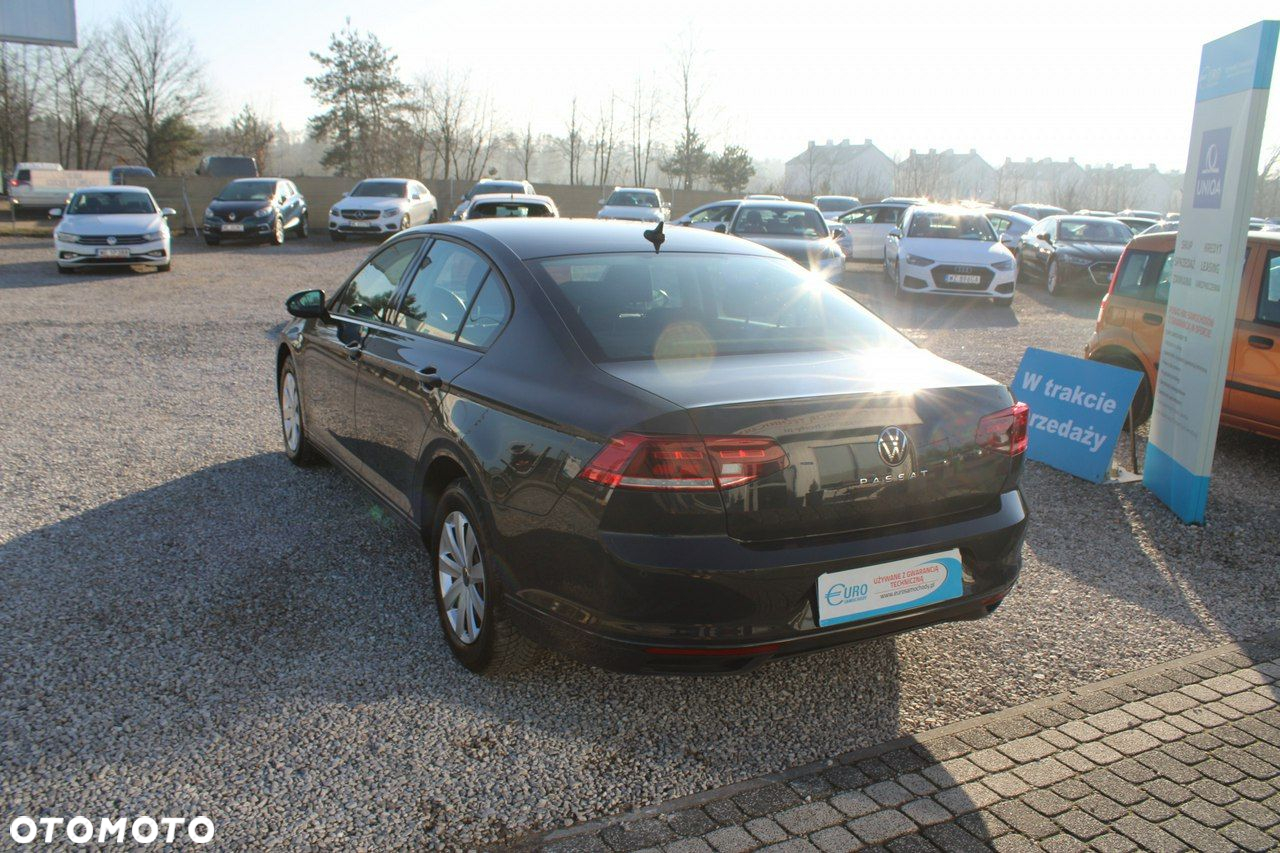 Volkswagen Passat - 8