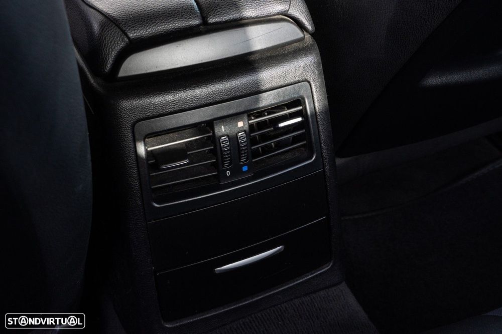 BMW 320 d EfficientDynamics - 38