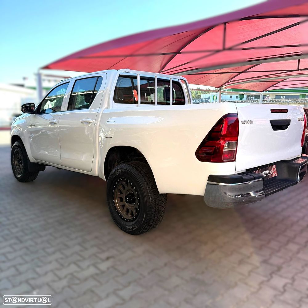 Toyota Hilux 2.4 D-4D 4WD Tracker - 3
