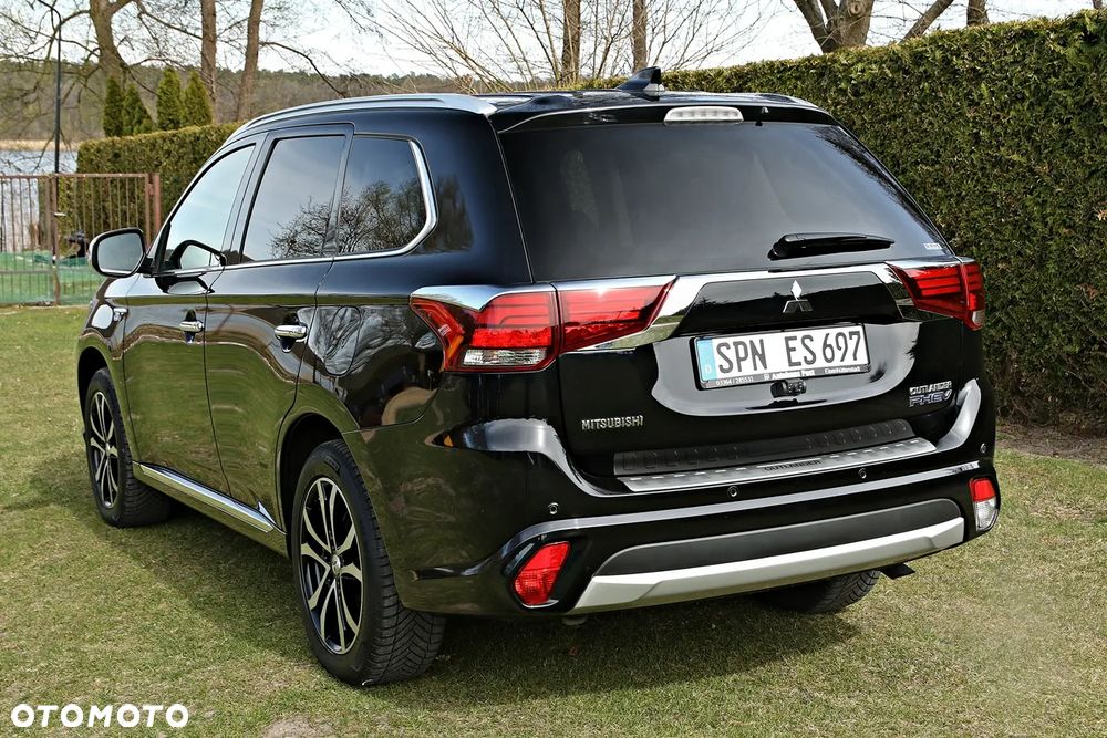 Mitsubishi Outlander - 15