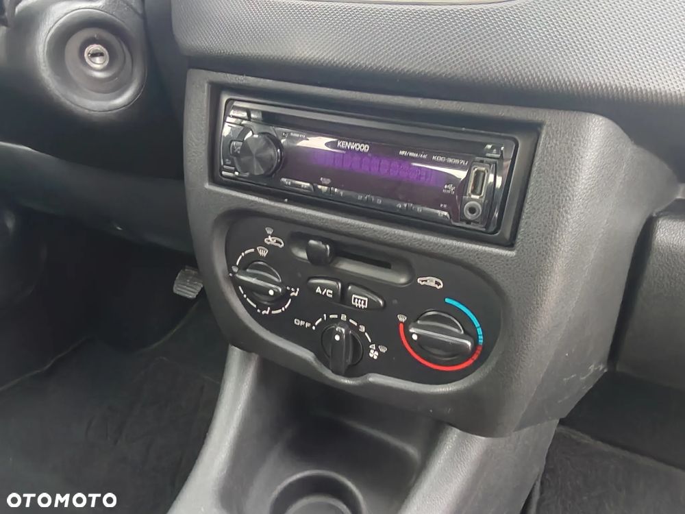 Peugeot 206 plus - 21