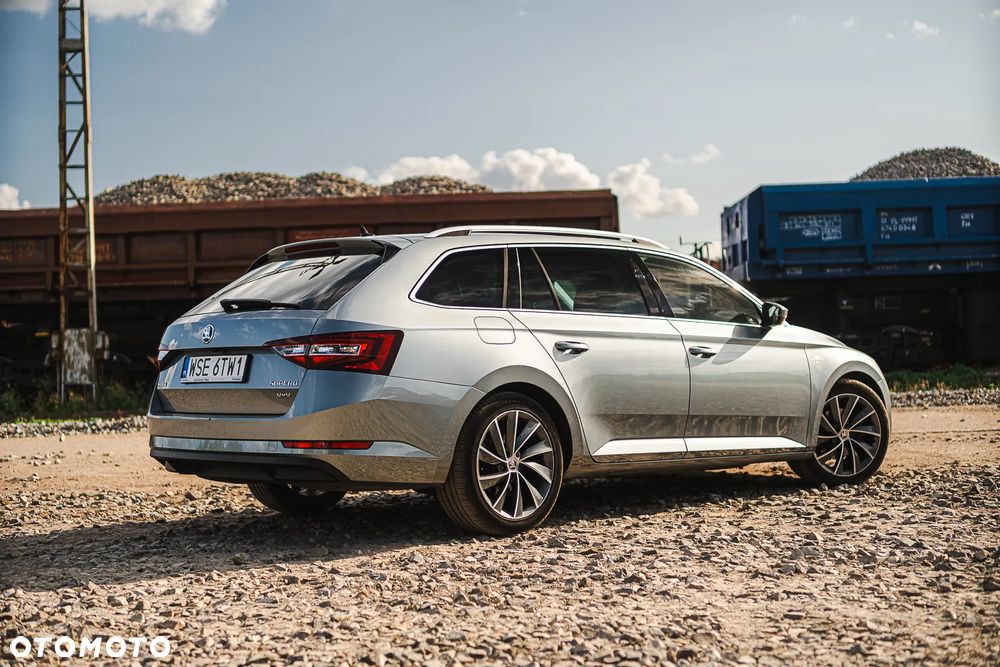 Skoda Superb 2.0 TDI 4x4 L&K - 11