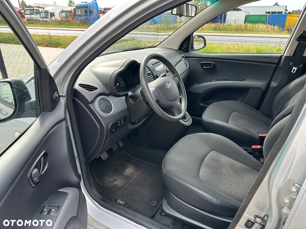 Hyundai i10 1.1 Premium - 10