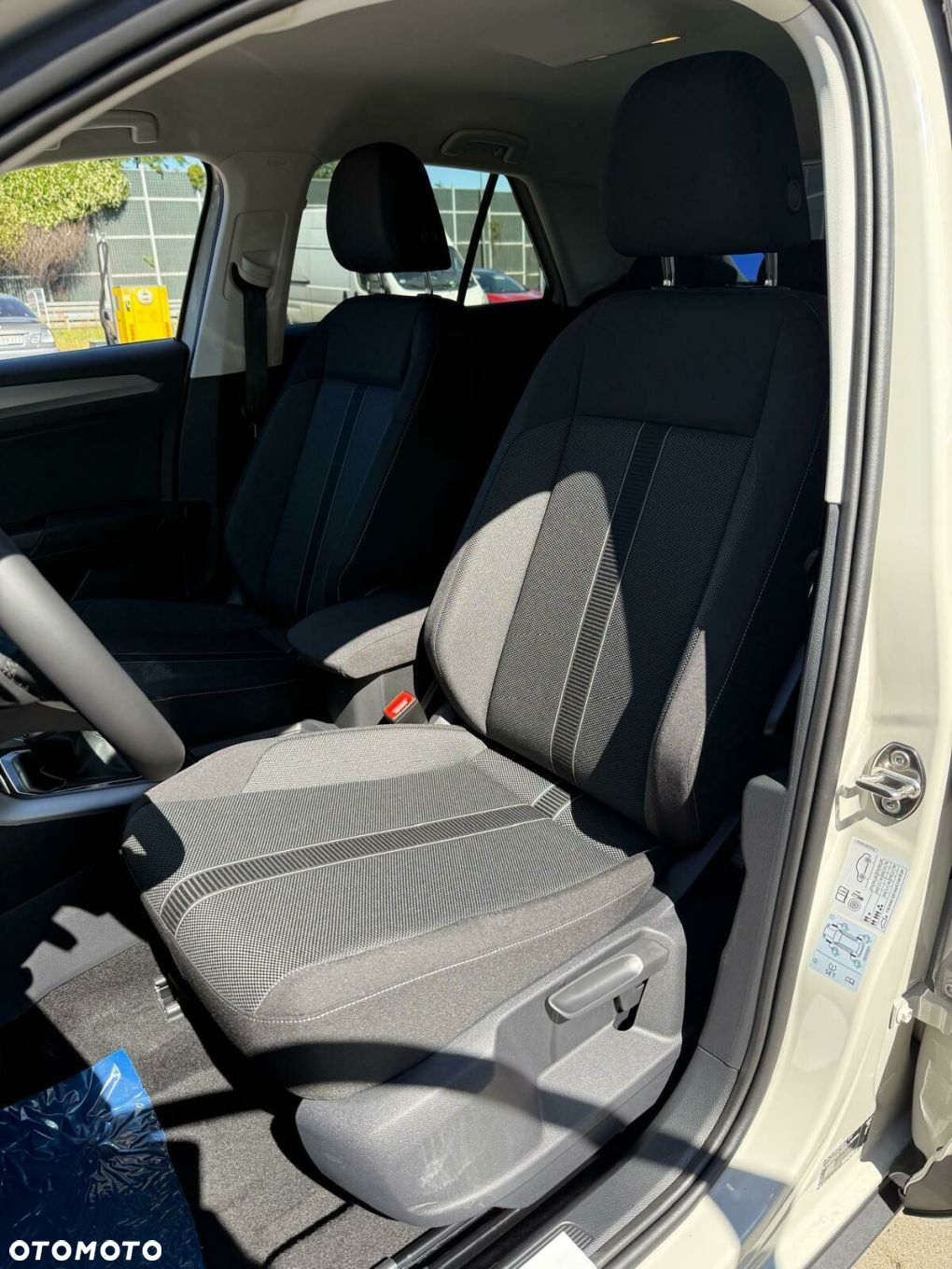 Volkswagen T-Roc 1.5 TSI Life Plus DSG - 9