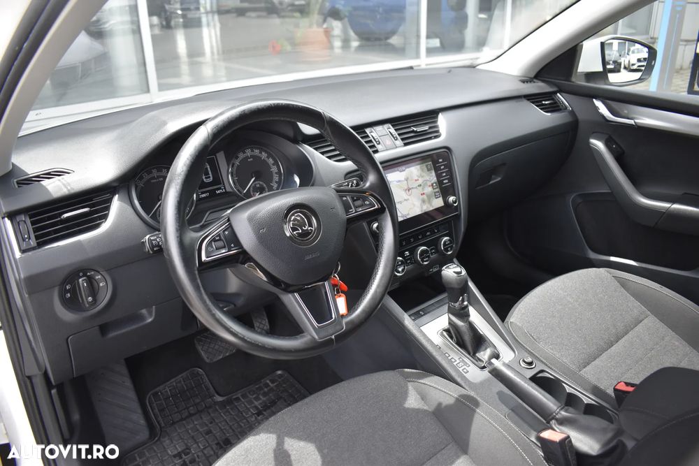 Skoda Octavia 1.6 TDI DSG Style - 28