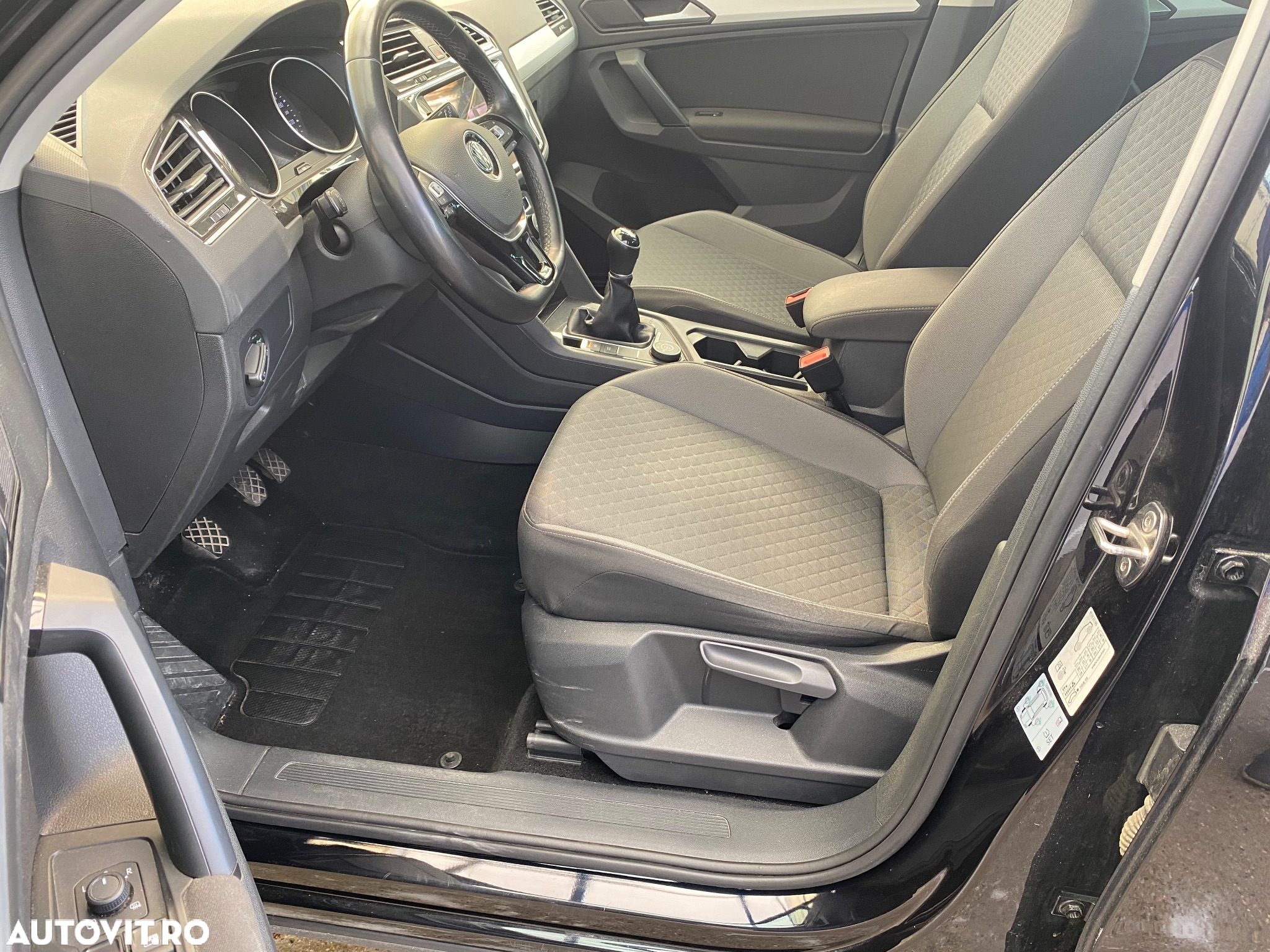 Volkswagen Tiguan 2.0 TDI SCR 4MOTION (BlueMotion Tech) Comfortline - 13