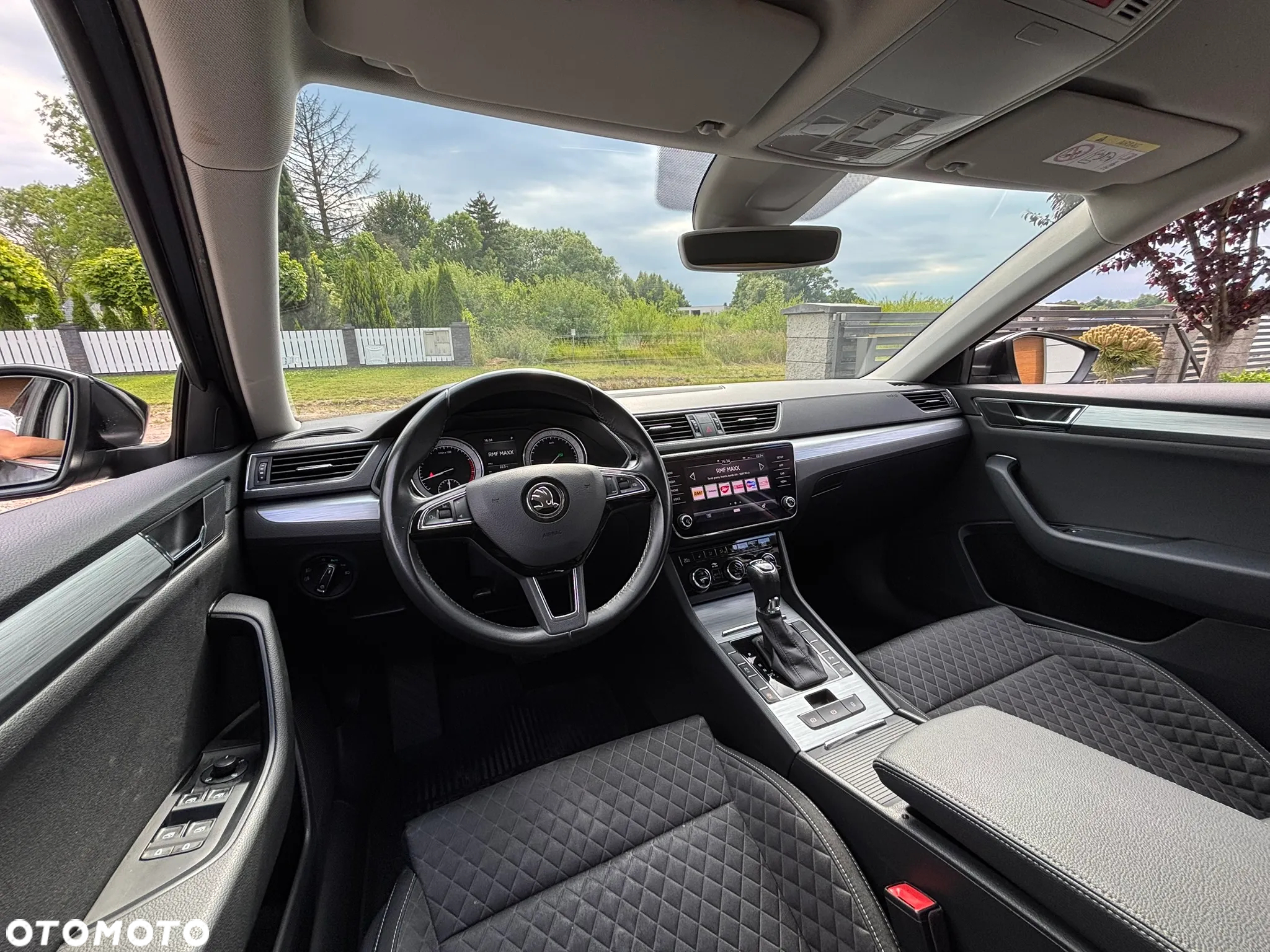 Skoda Superb 2.0 TSI Ambition DSG - 9