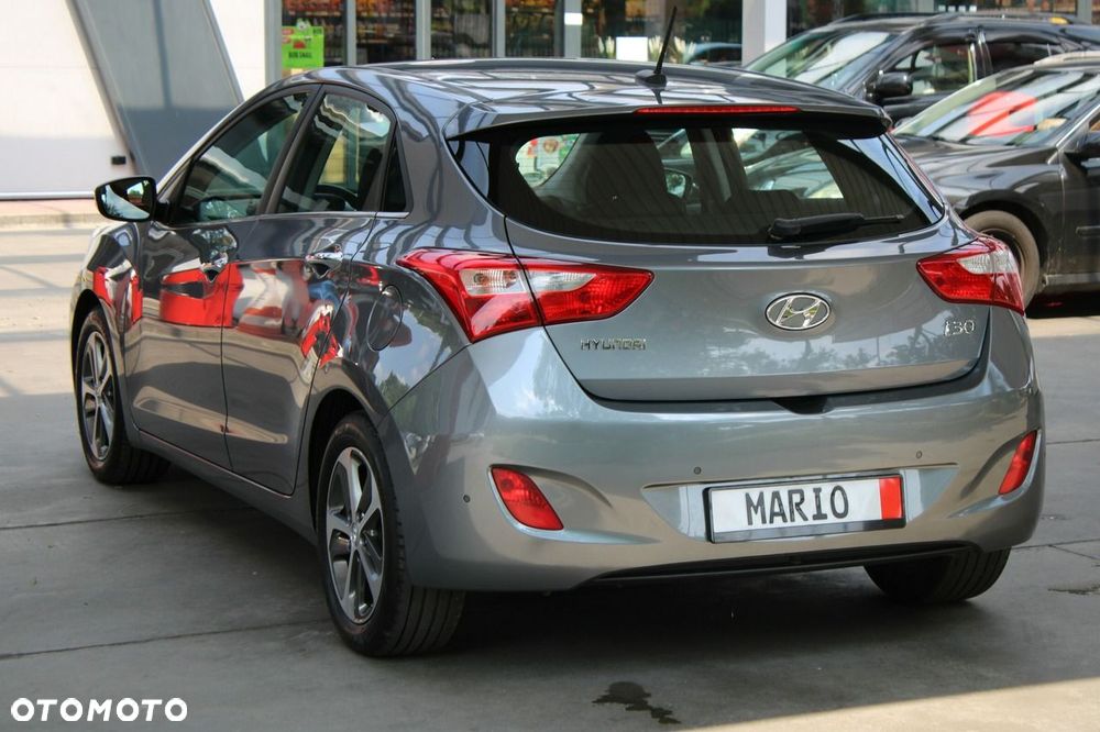 Hyundai i30 blue 1.4 Passion - 22