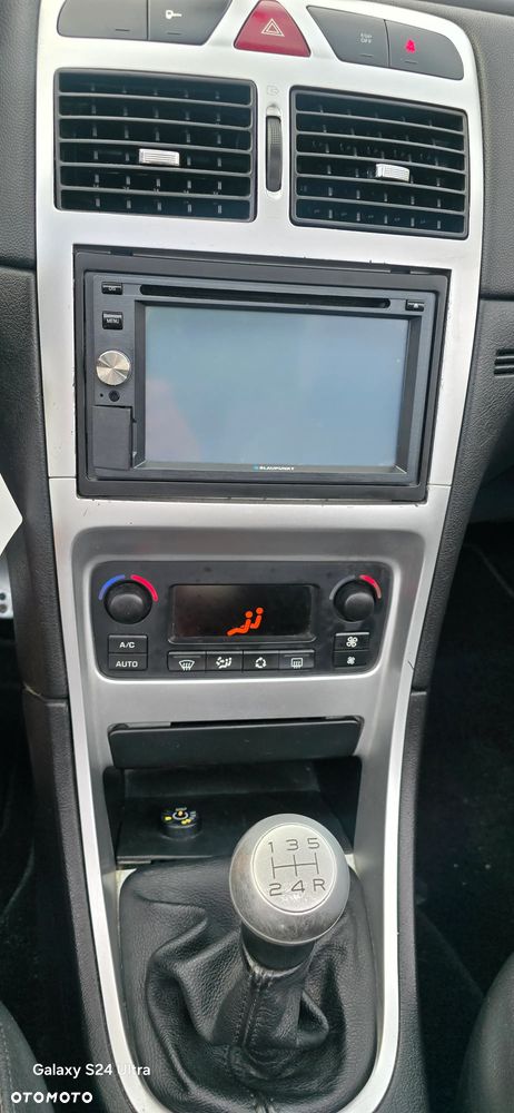 Peugeot 307 CC 1.6 Intense - 10