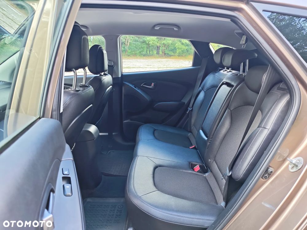 Hyundai Tucson blue 1.7 CRDi 2WD Style - 38