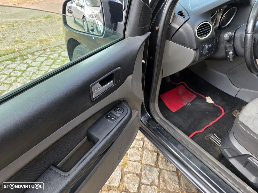 Ford Focus SW 1.6 TDCi Connec. - 8