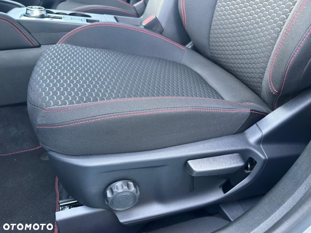 Ford Kuga - 19