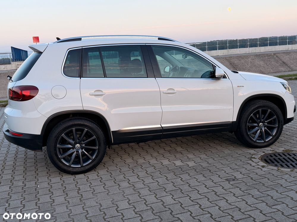 Volkswagen Tiguan 2.0 TDI 4Mot Perfectline R-Style DSG - 16
