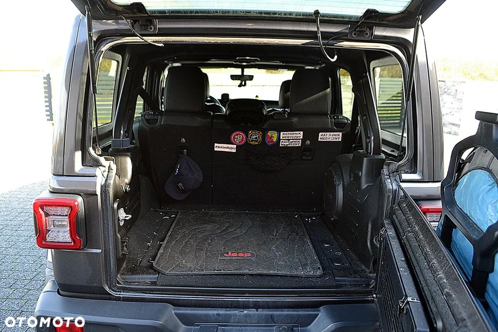 Jeep Wrangler Unlimited GME 2.0 Turbo Sahara - 16