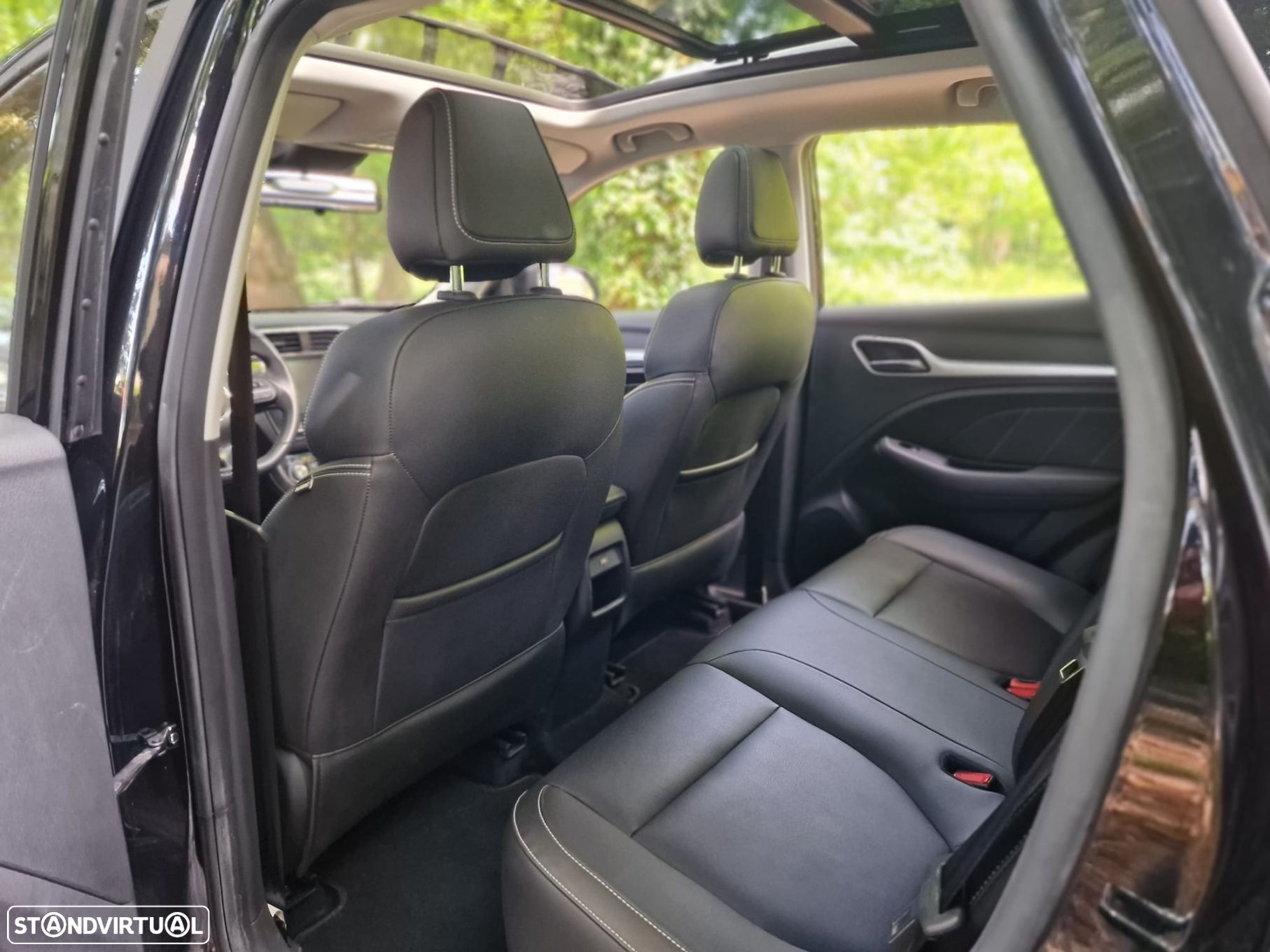 MG ZS EV 44.5 kWh Luxury - 46