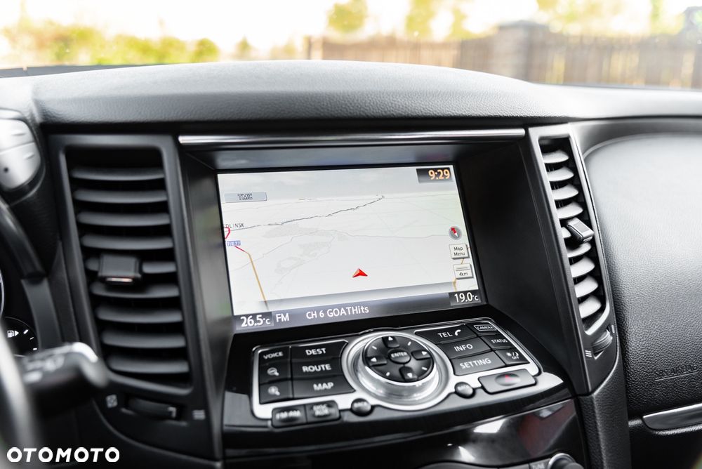 Infiniti QX70 3.0d AWD S - 32