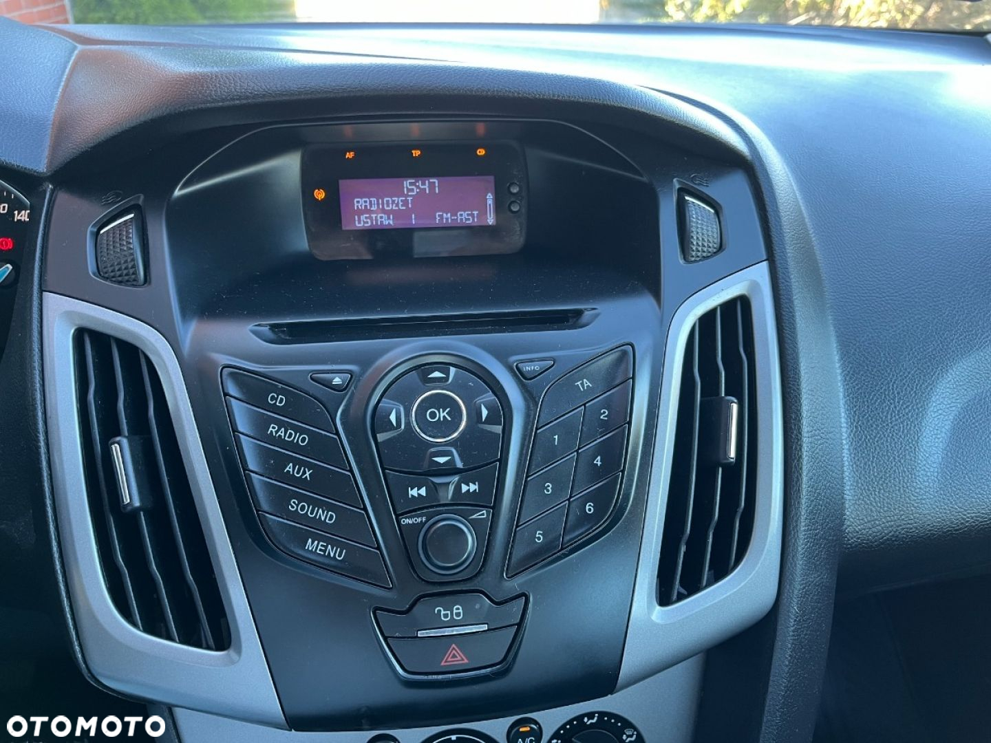 Ford Focus 1.6 Ambiente - 12