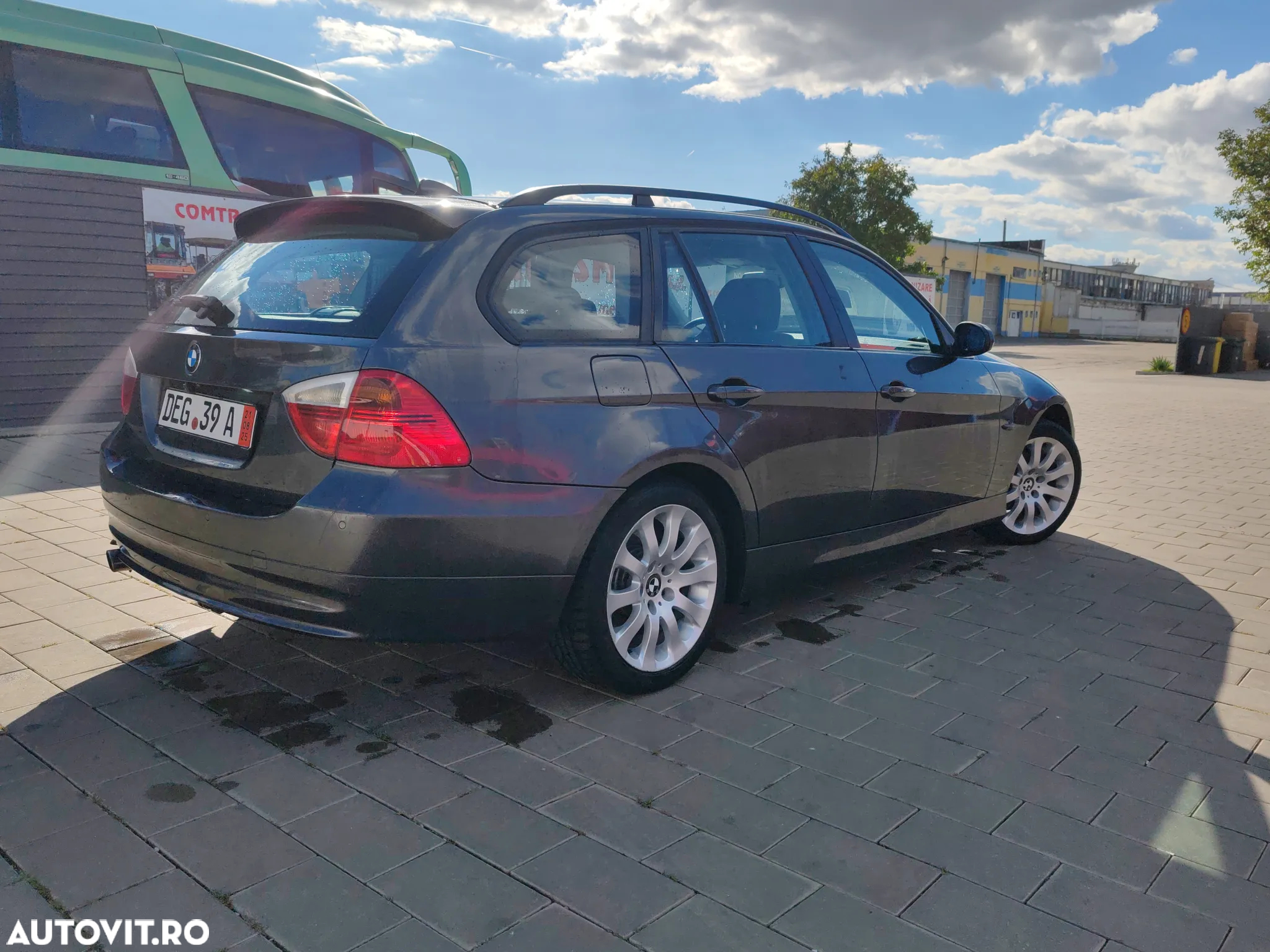 BMW Seria 3 318d - 5