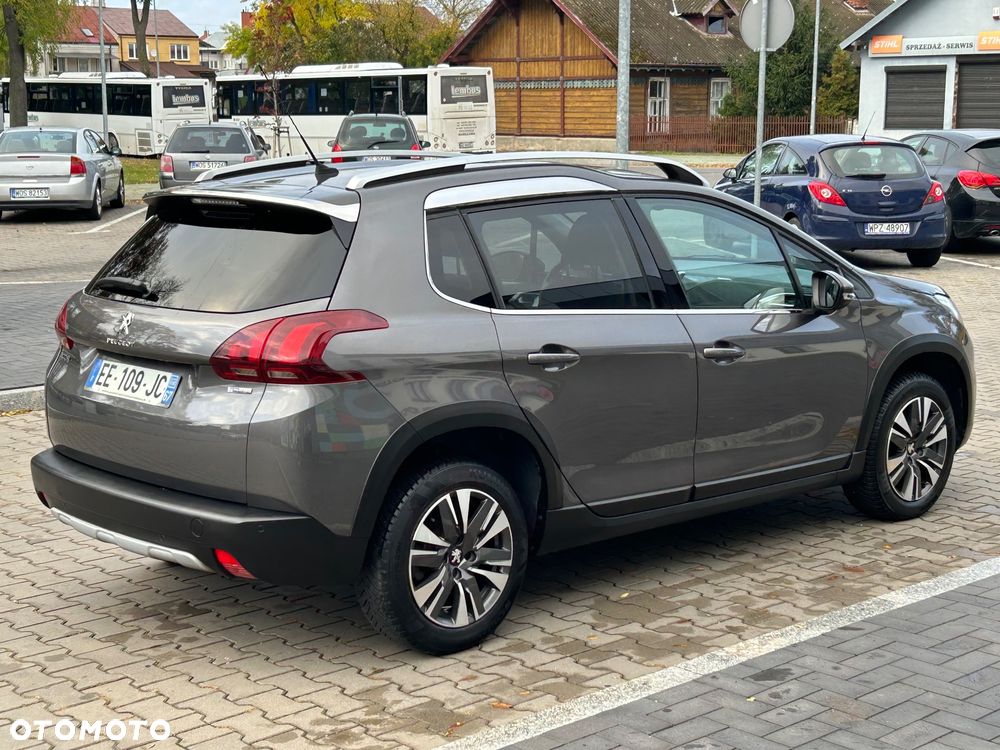 Peugeot 2008 1.2 Pure Tech Allure S&S - 14