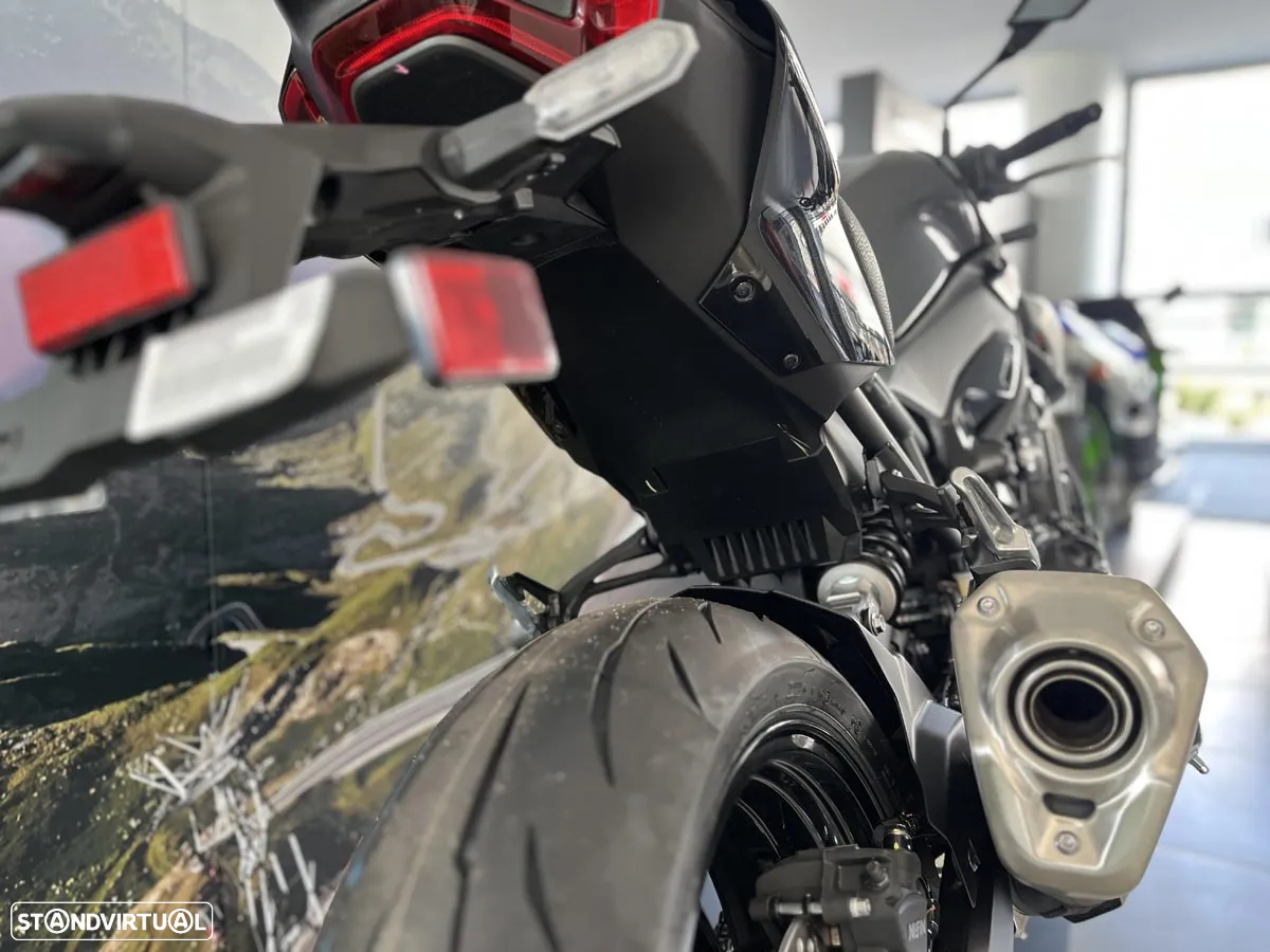 Kawasaki Z 900 - 10