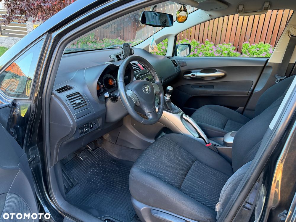 Toyota Auris 1.4 D-4D Edition - 21
