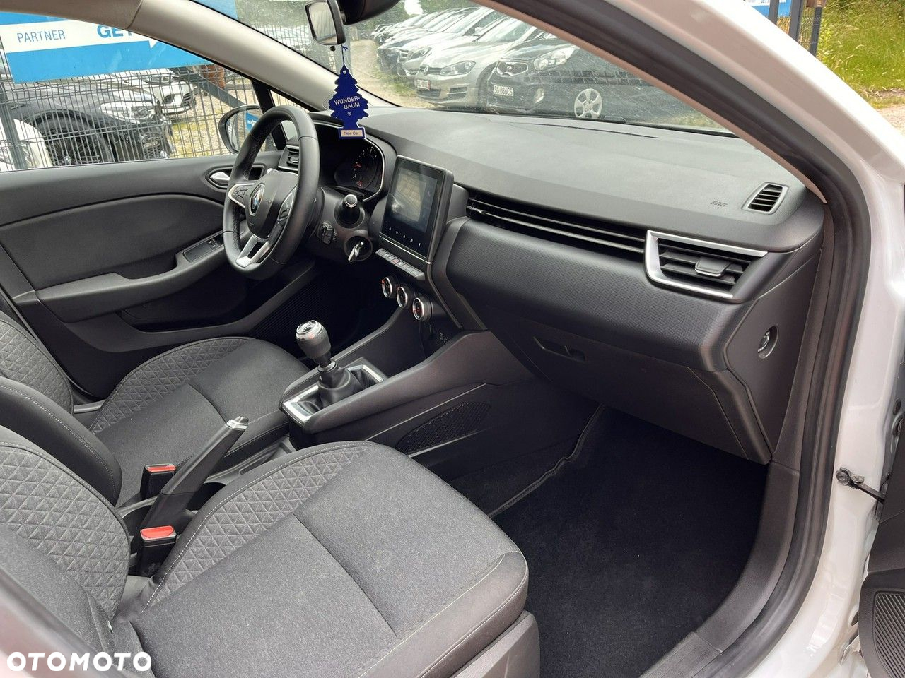 Renault Clio - 16