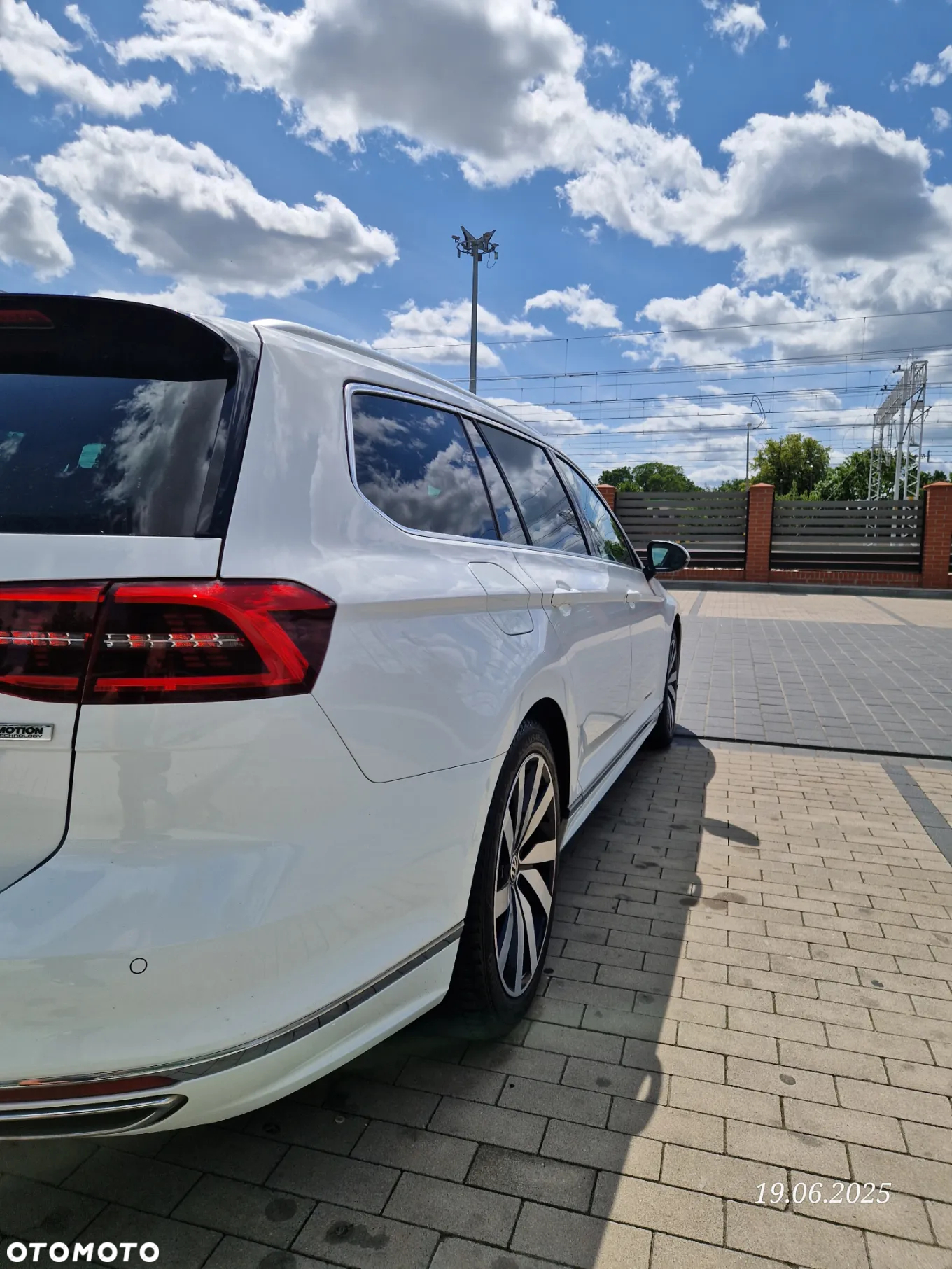 Volkswagen Passat - 12