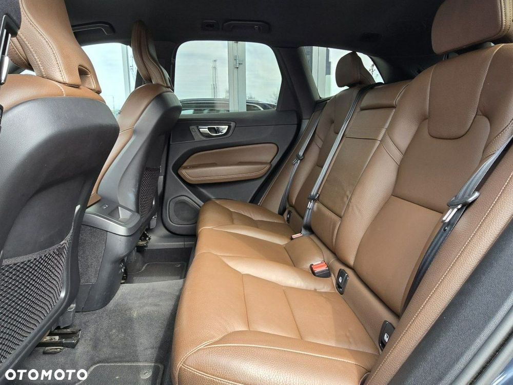 Volvo XC 60 B5 D AWD Inscription - 8