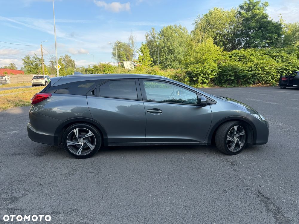 Honda Civic 1.8 Lifestyle (ADAS / Connect+) - 6