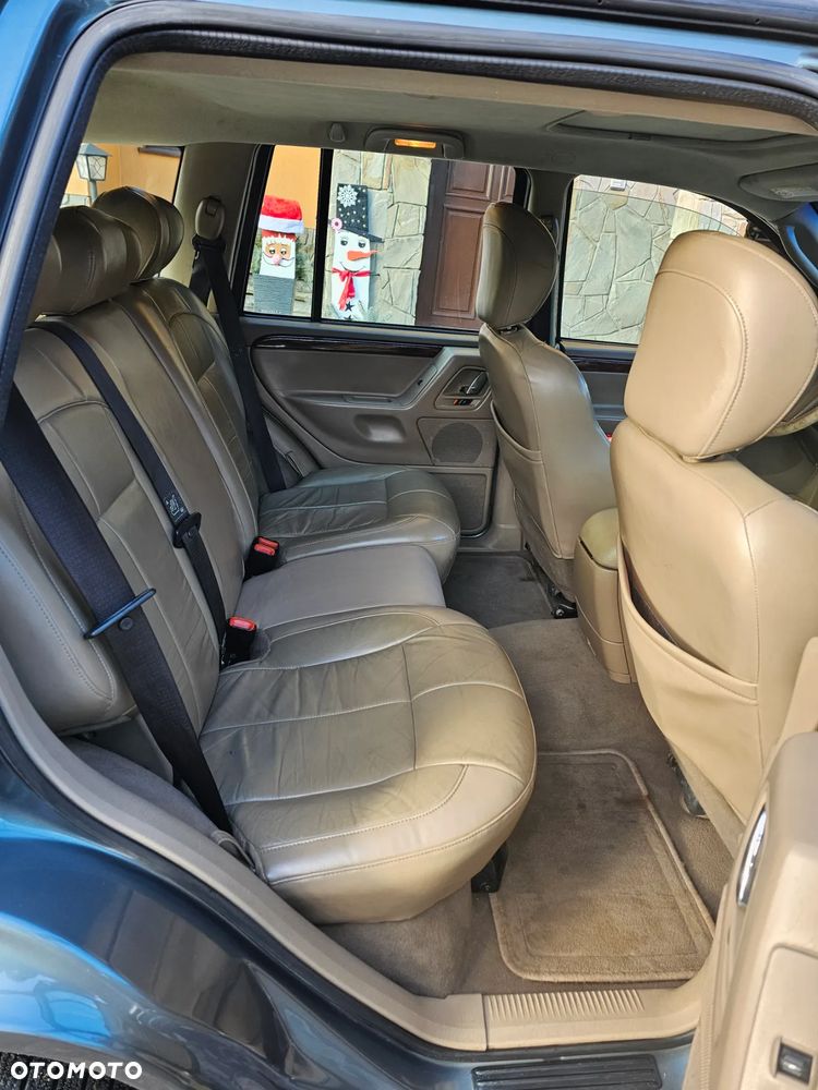 Jeep Grand Cherokee - 20