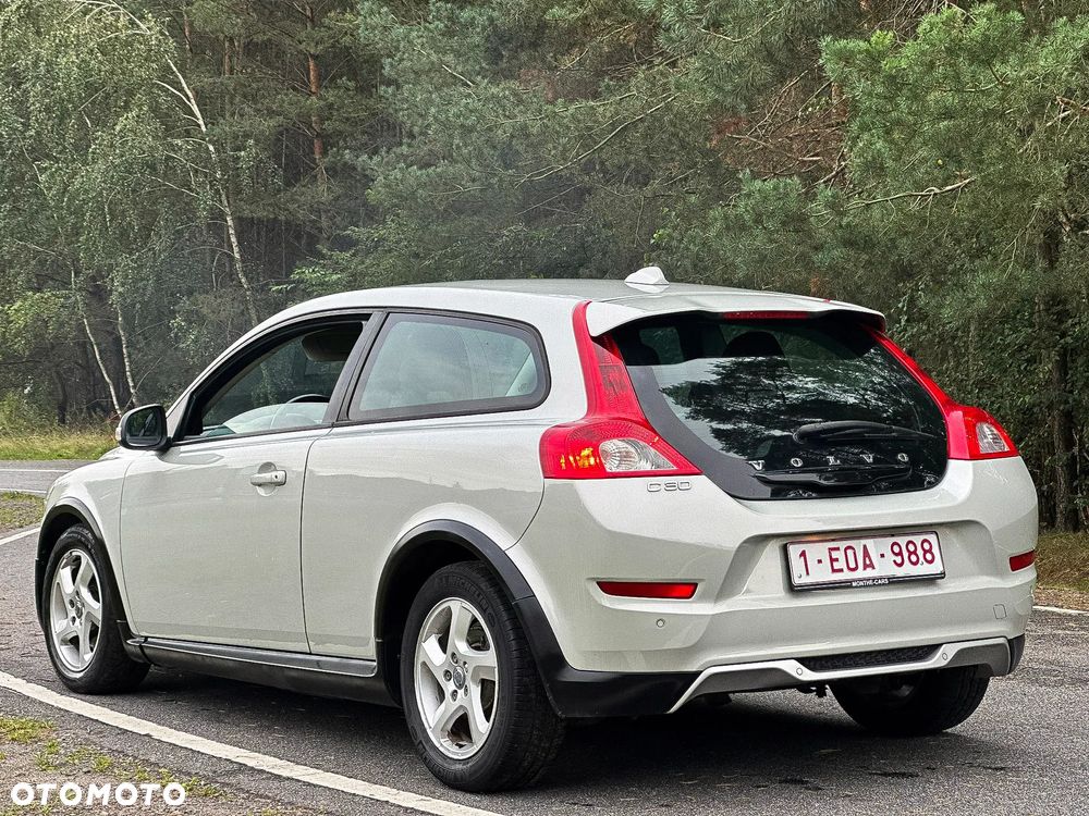 Volvo C30 D2 Momentum - 14
