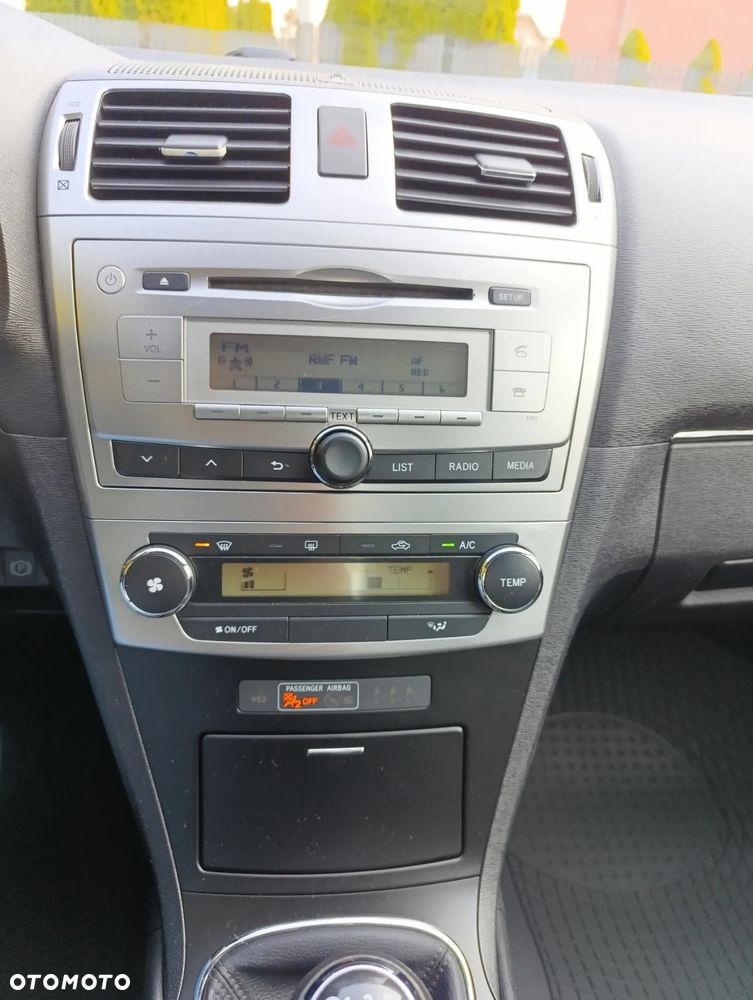 Toyota Avensis 2.0 D-4D Active - 20