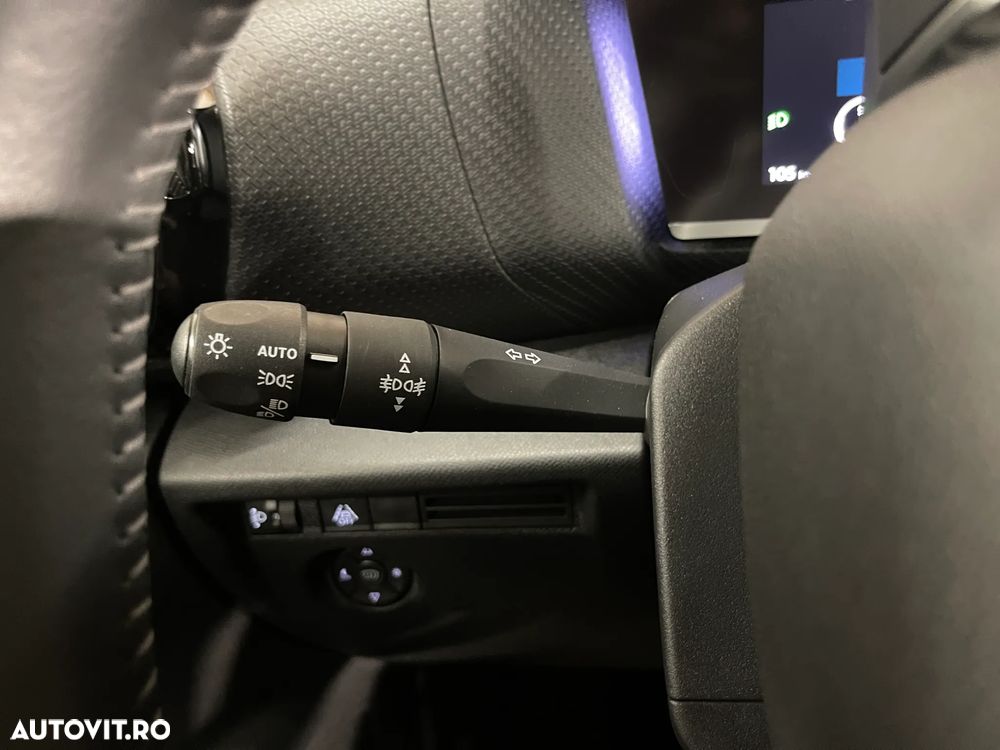 Citroën C4 1.5 BlueHDi S&S EAT8 Feel Pack - 28