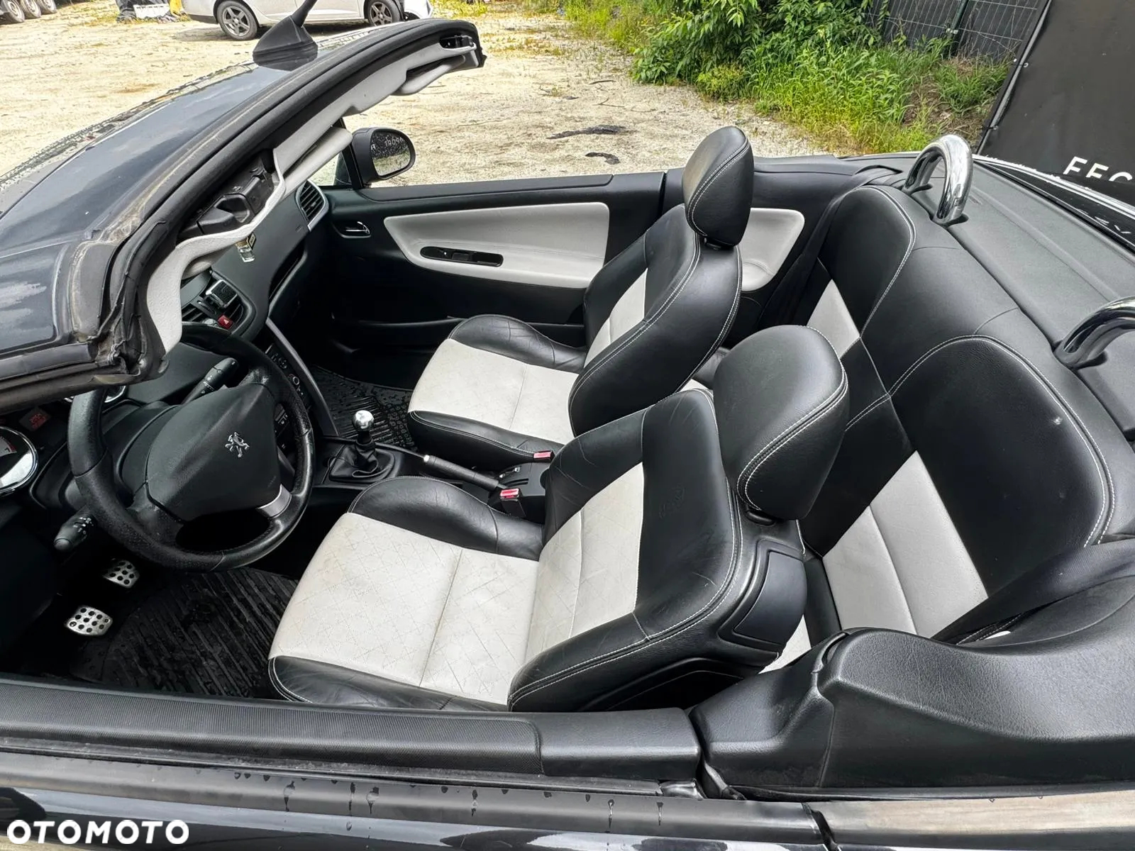 Peugeot 207 CC 1.6 Intense - 14